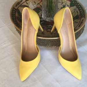 Kelly & Katie Yellow Suede D’Orsay high heels, 3.5 “ heel, size 9M
